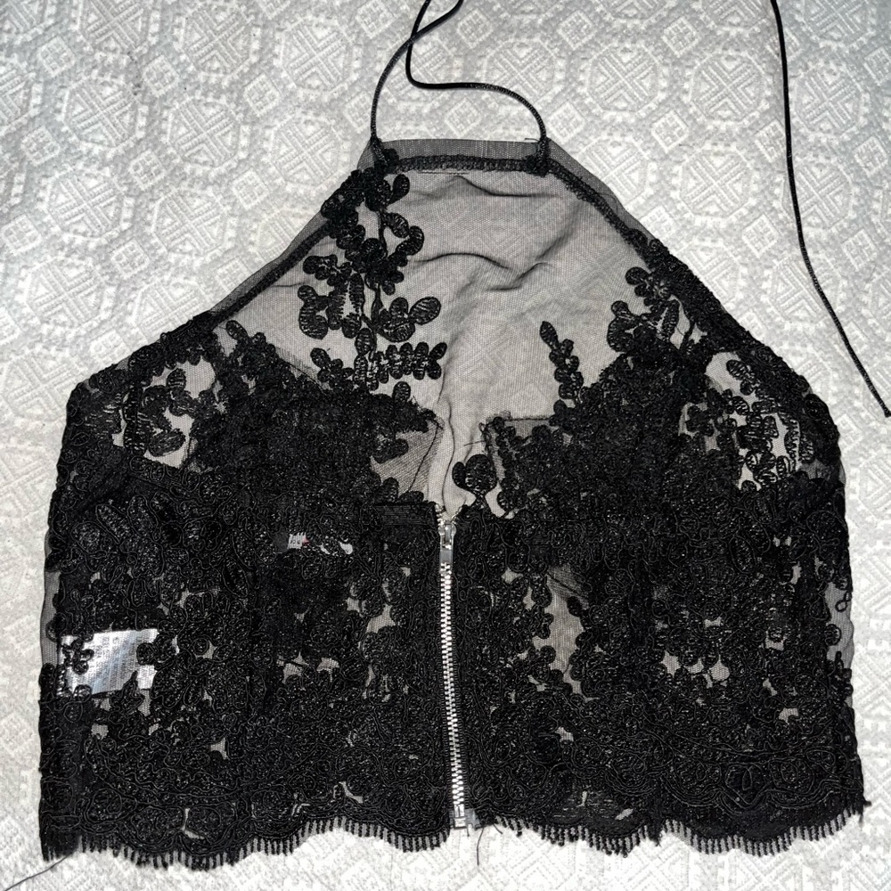 Fashion Nova Two piece black lace outfit - Picture 3 of 5